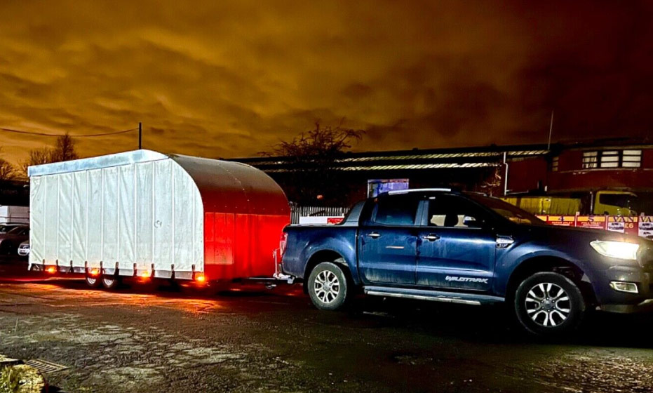 covered-car-transporter